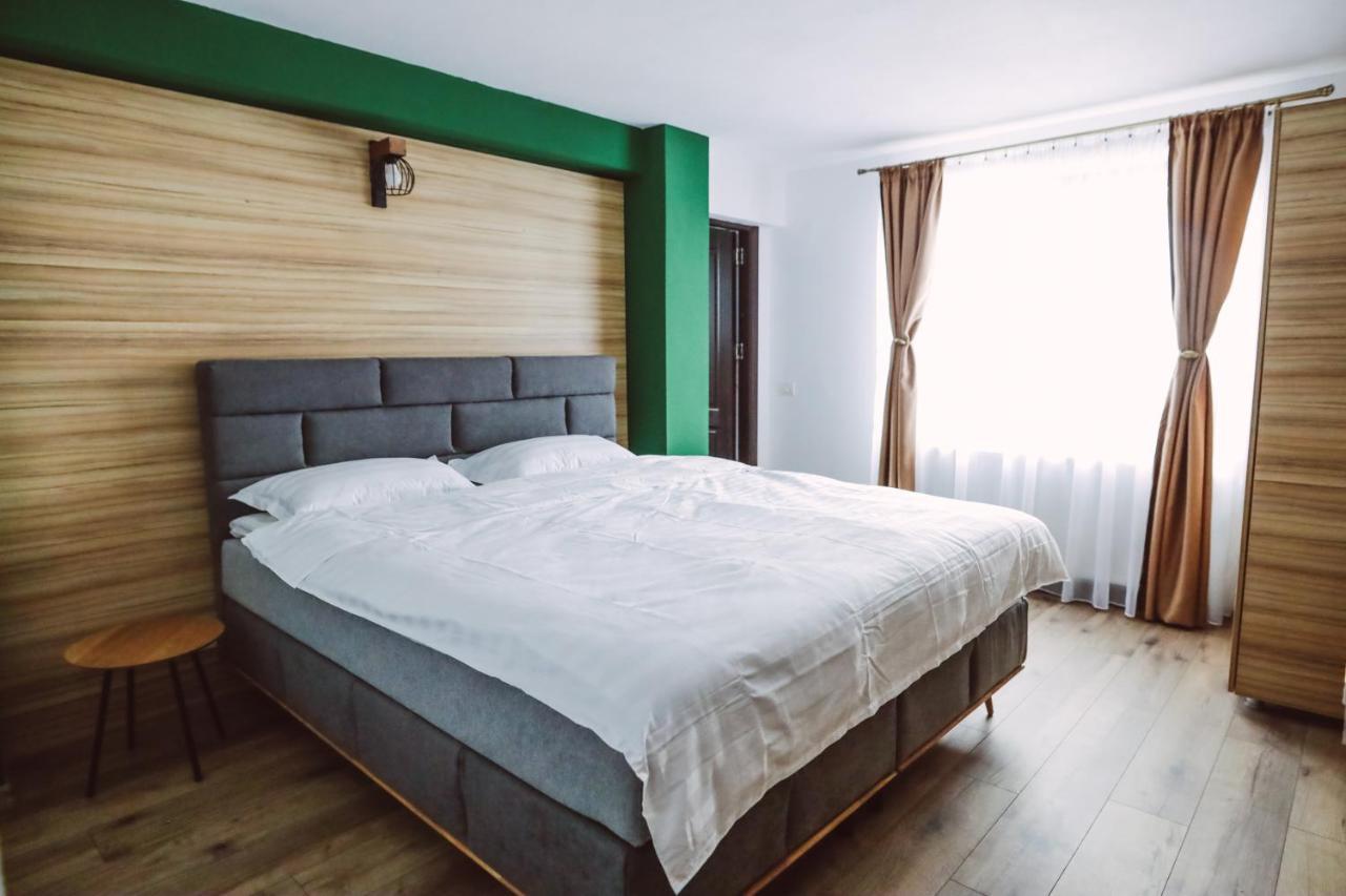 Altitude Guest House Rânca Kültér fotó